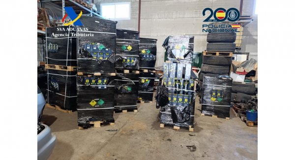 Un detenido en Málaga tras desarticular una organización criminal dedicada al contrabando internacional de tabaco y de óxido nitroso