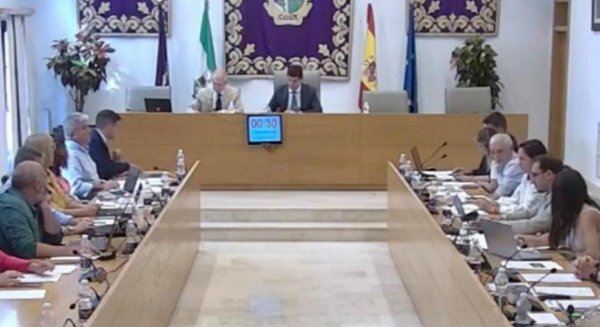 Vox logra que el Ayuntamiento de Coín reponga el mástil del Mirador de España como gesto de unidad y respeto institucional