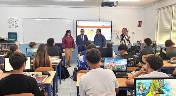 Los centros educativos malagueños reciben de la Junta de Andalucía más de 26 millones de euros en equipamiento tecnológico