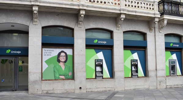 Unicaja lanza un sorteo para que los más pequeños puedan saltar al campo de la mano de un jugador del Real Madrid 