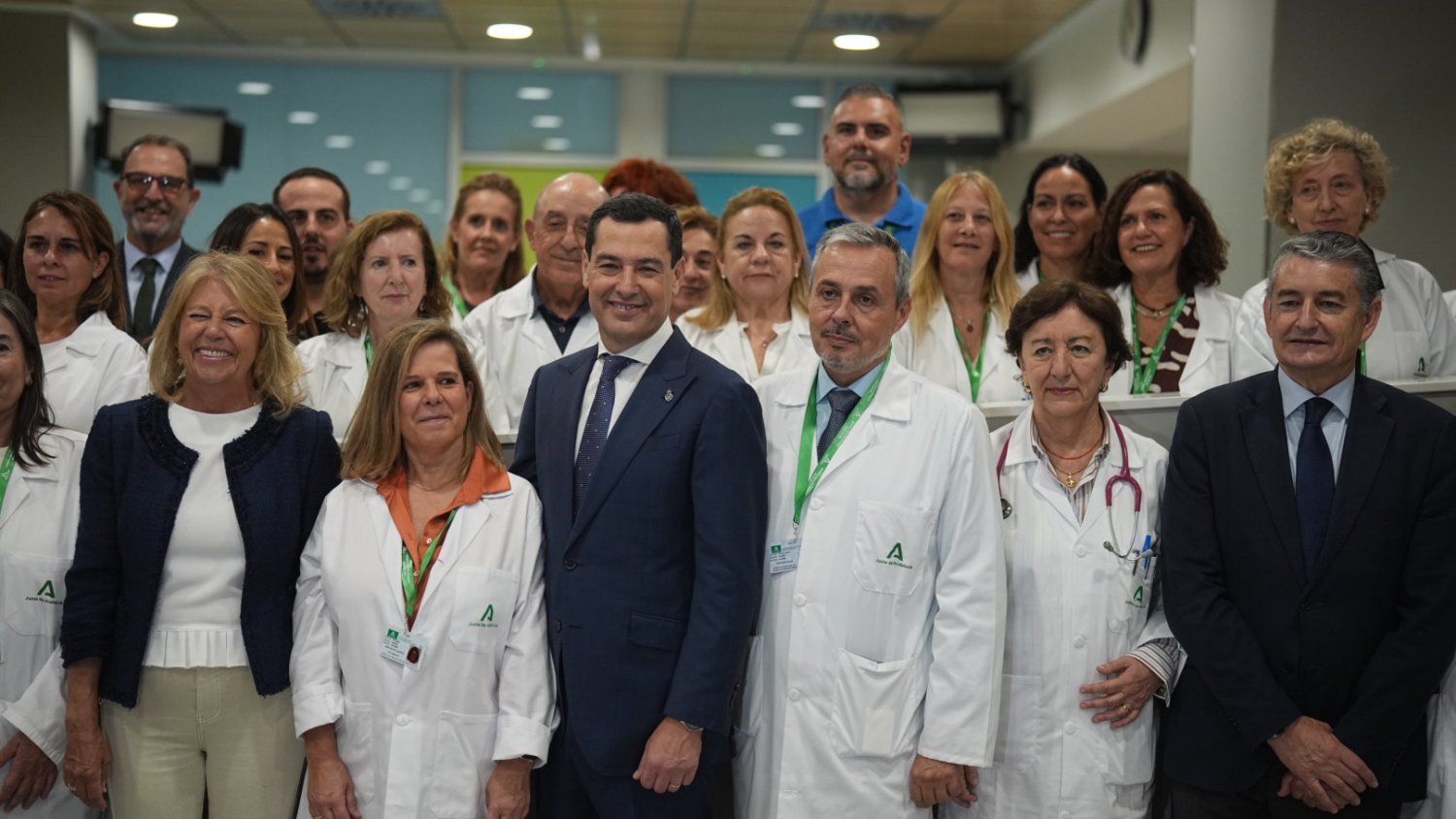 Moreno destaca la solidez de la sanidad andaluza: 588 millones de actos médicos cada año 