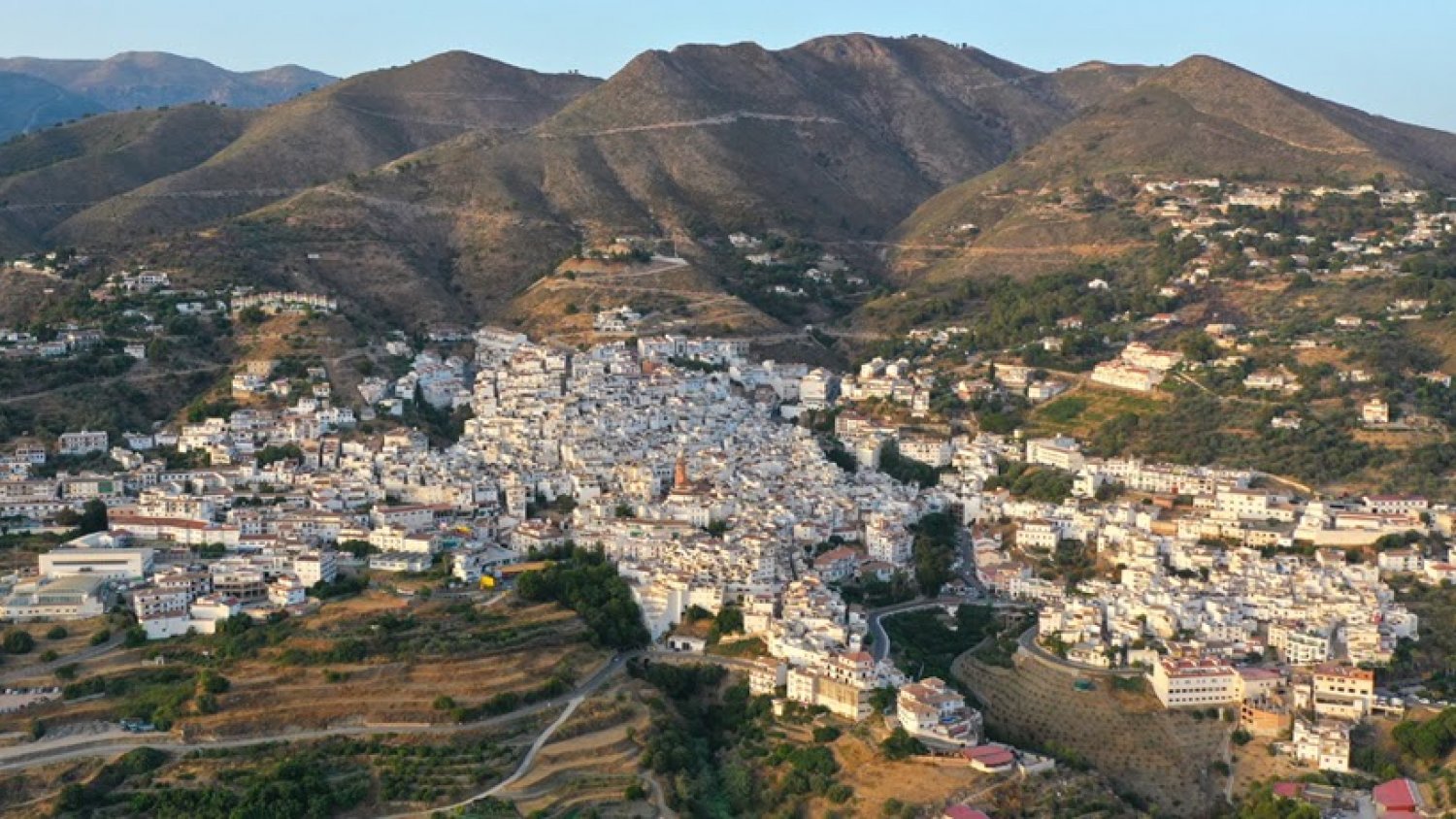 El municipio malagueño Cómpeta representa a Andalucía en una edición especial de 'Juntos brillamos más''