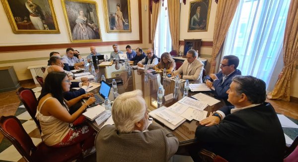 Sanz pone en valor la apuesta del ejecutivo por el desarrollo del Sistema Local de Protección Civil con un decreto