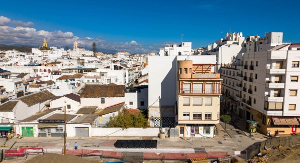 El Ayuntamiento de Estepona construirá un nuevo sistema de recogida de agua de lluvia que protegerá la zona oeste del casco antiguo en caso de DANA