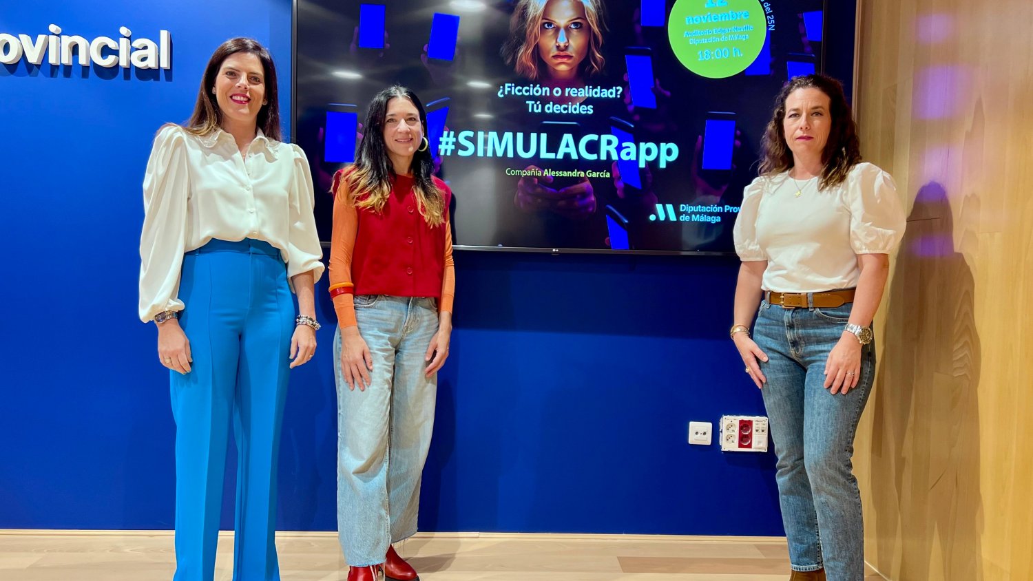 La Diputación estrena la obra de teatro participativa #SIMULACRapp, de Alessandra García, con motivo del 25N