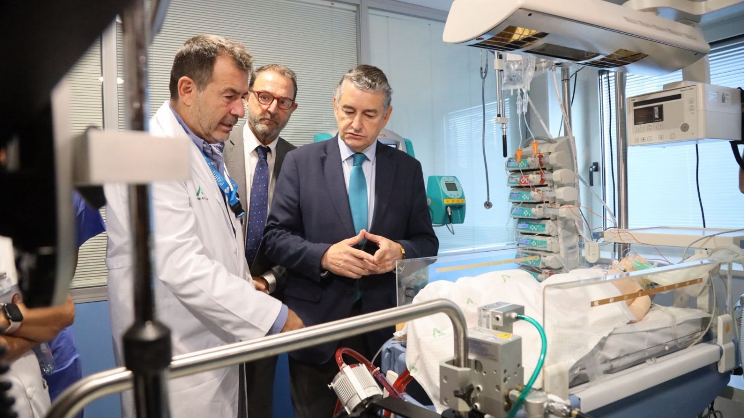 Antonio Sanz activa el protocolo para el traslado de pacientes pediátricos que requieren ECMO