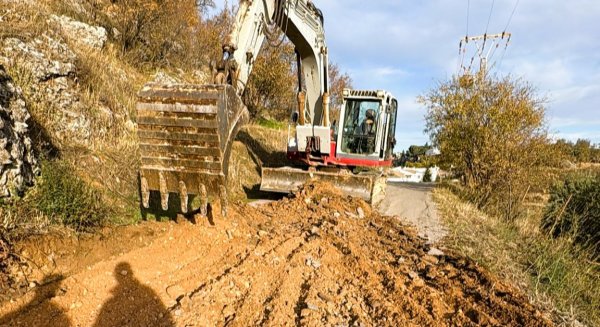 El Ayuntamiento comienza las obras de arreglo del camino de Ronda a Cartajima, dañado por los últimos temporales