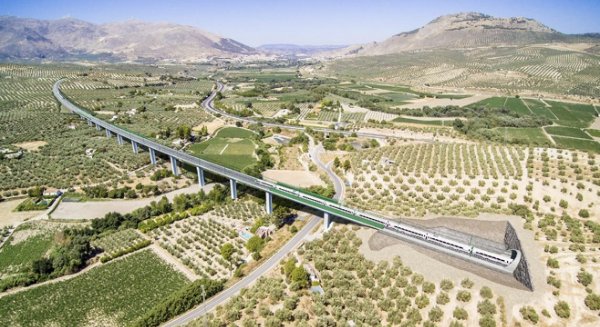 El Gobierno autoriza licitar por 13,4 millones  de euros un contrato para electrificar 46 km  de vía duplicada en la alta velocidad  Antequera-Granada