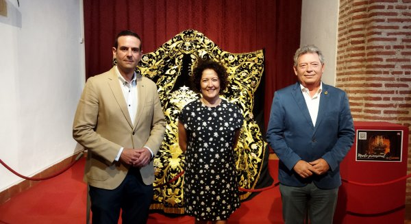 El Museo de Semana Santa de Vélez acoge una exposición sobre los 100 años de historia de la Cofradía de las Angustias