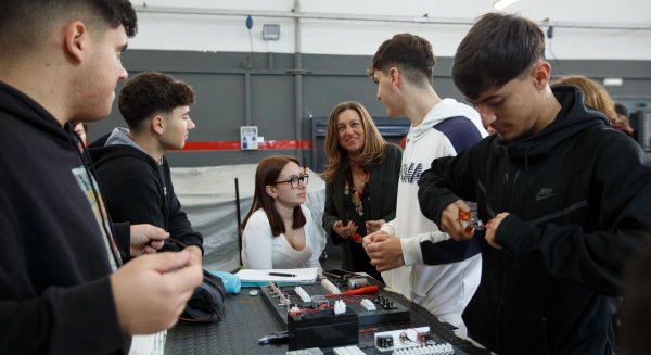 Educación destina cerca de 200.000 euros para equipamiento y conectividad de centros de FP en Málaga que estrenan ciclos este curso