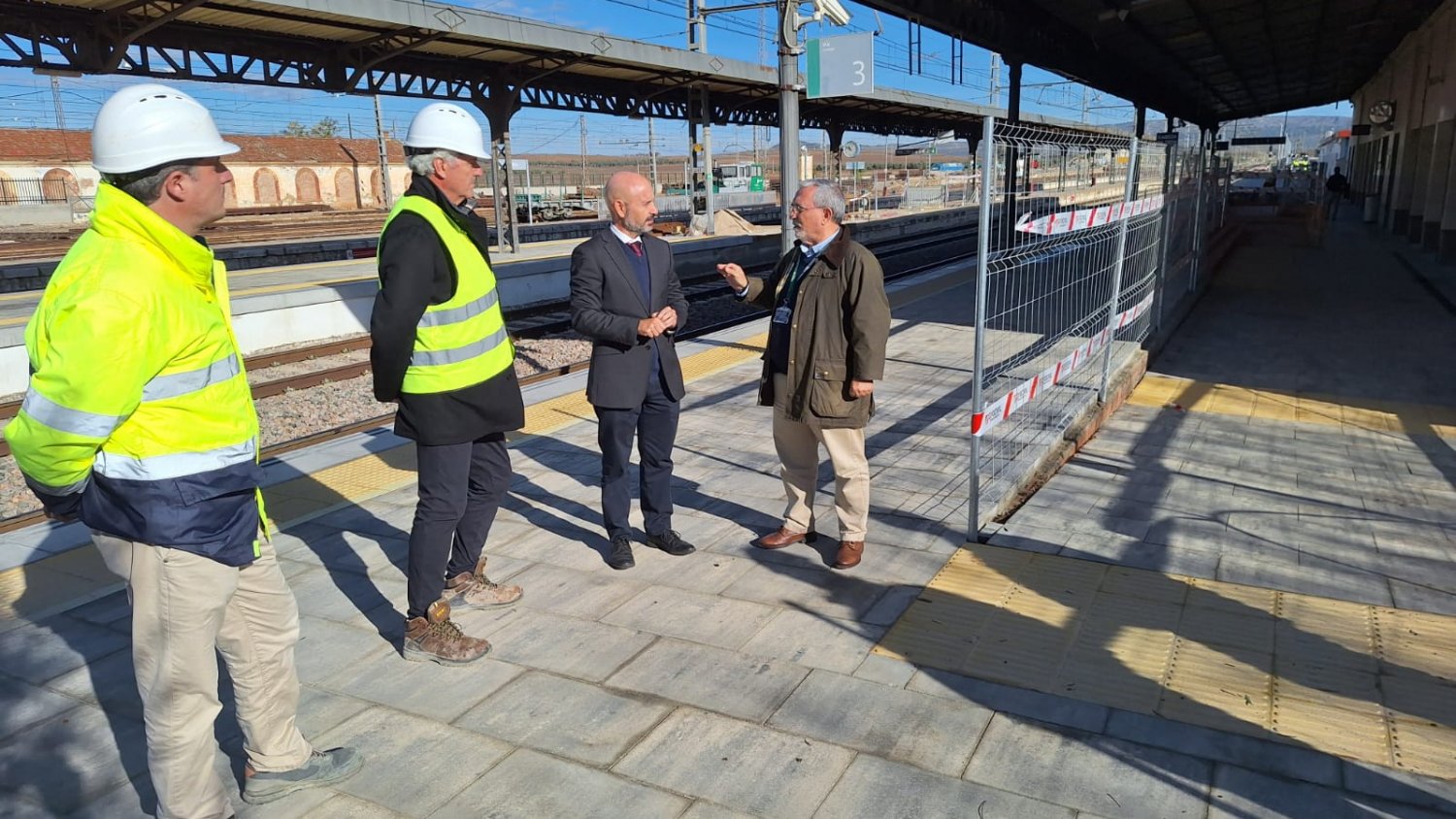 Javier Salas destaca que el Gobierno ha movilizado entorno al 90% de la inversión global de la línea Algeciras-Bobadilla