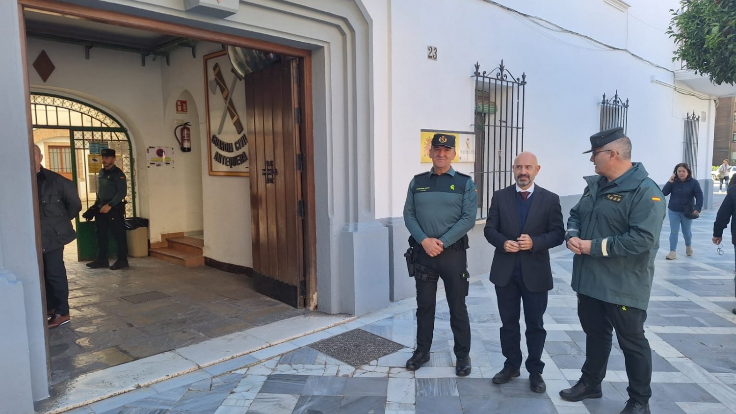El Gobierno ejecuta obras de mejora en el cuartel de la Guardia Civil en Antequera