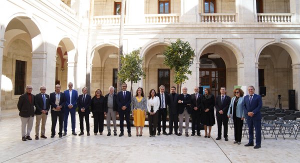  El Colegio de Arquitectos de Málaga reivindica el legado de Fernando Guerrero Strachan con la exposición ‘Más que un grano de arena’