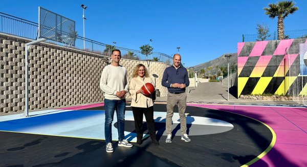 El Ayuntamiento de Fuengirola amplía la oferta deportiva del Parque de La Loma con la creación de una cancha de baloncesto 3x3