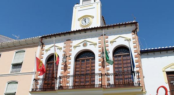  El Gobierno distingue a la Asociación de Mujeres Progresistas La Mitad del Cielo y al Centro de Información a la Mujer del Ayuntamiento de Álora