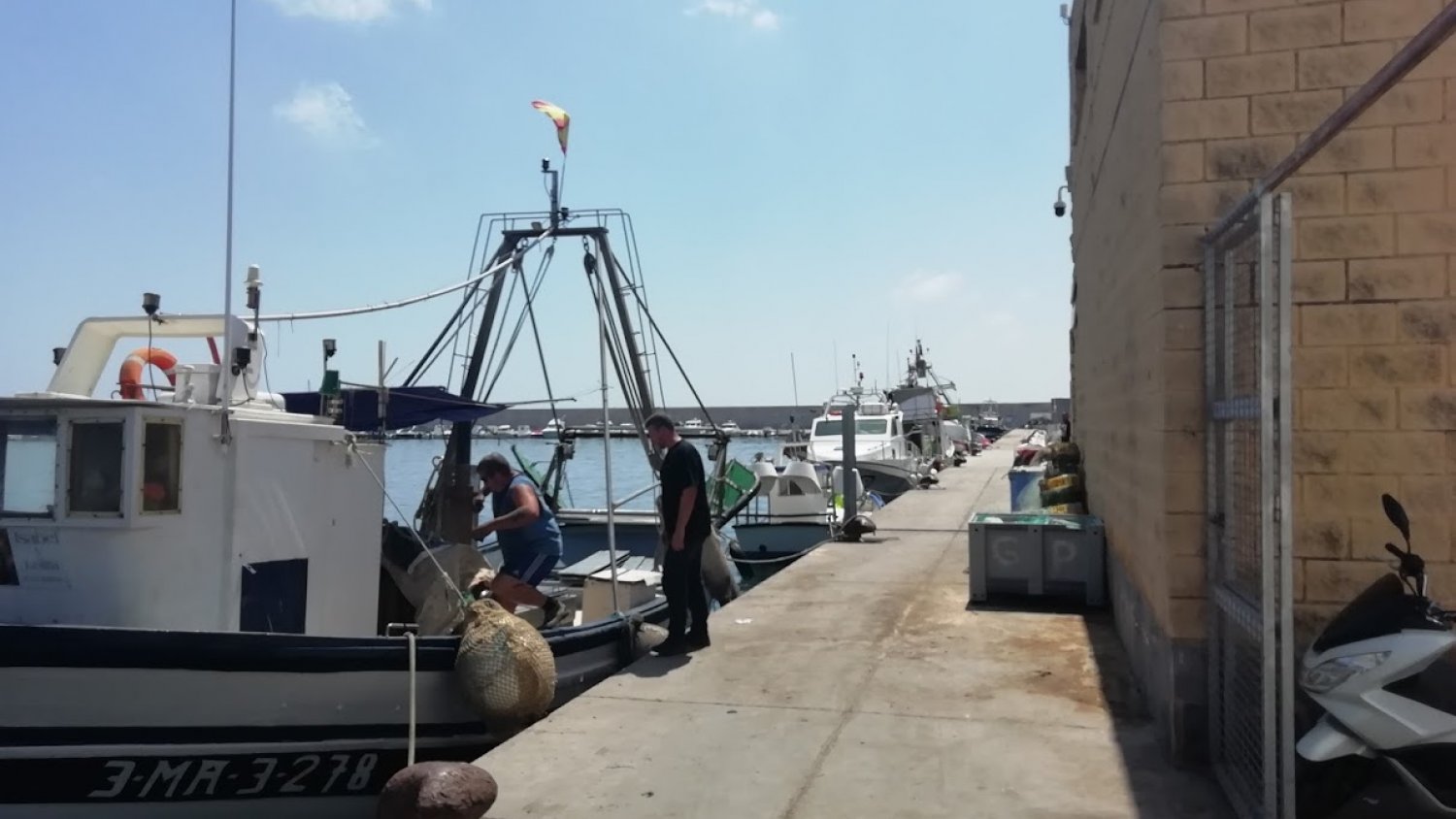 La Junta adjudica la reparación del muelle de suministro de combustible del puerto de Fuengirola