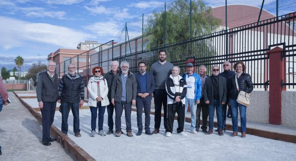 Entra en servicio una nueva pista de petanca en el campo de fútbol Roma Luz-Guadaljaire
