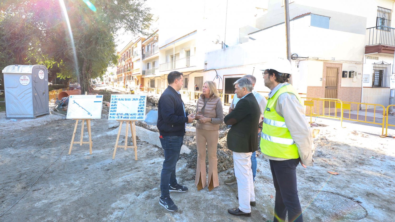 El Ayuntamiento de Marbella realiza obras de remodelación integral en la Calle Fuentenueva en San Pedro de Alcántara