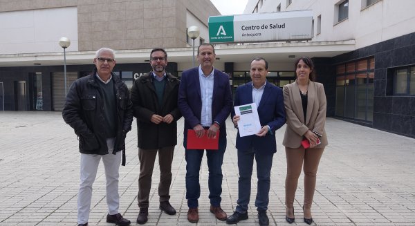 El PSOE denuncia las derivaciones de pacientes de Antequera a hospitales privados de Málaga para ser intervenidos