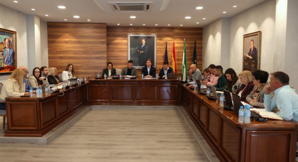 El alcalde de Torrox anuncia una ordenanza para la futura planta de residuos vegetales