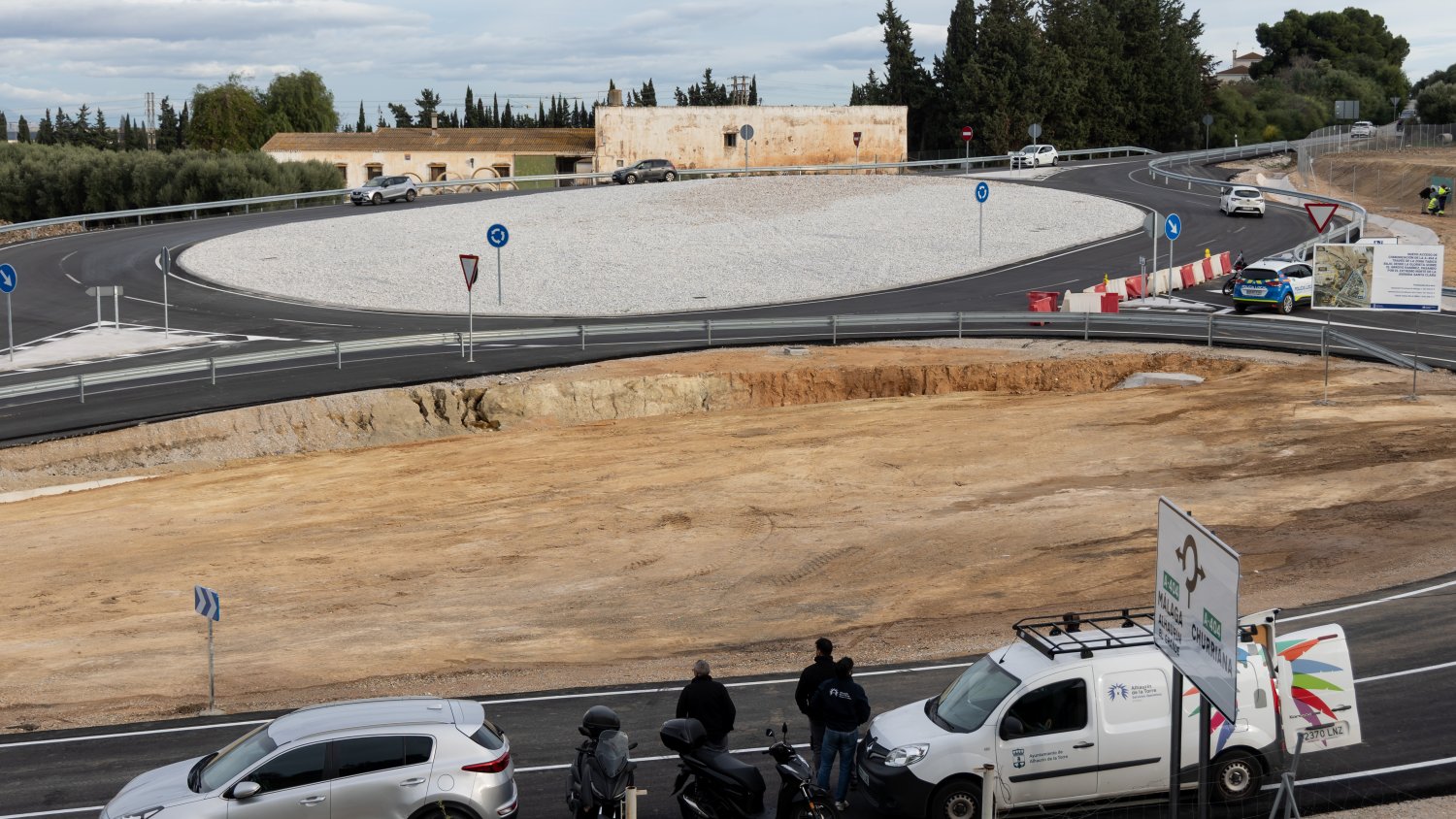 Dos proyectos financiados por la Diputación y el Ayuntamiento de Alhaurín de la Torre permiten abrir al tráfico un nuevo enlace con la A-7