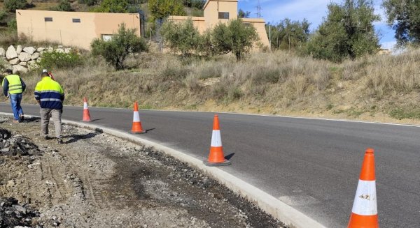 Iniciadas las obras del nuevo tramo de acerado entre Benagalbón y calle La Loma para mejorar la movilidad y la seguridad