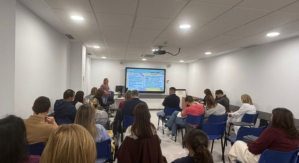 El Hospital Materno Infantil celebra su Escuela para Familias de Oncohematología Pediátrica