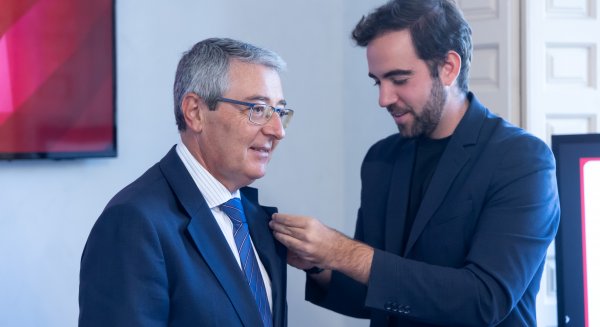 Salado señala las oportunidades de internacionalización para los jóvenes empresarios malagueños en sectores como el turístico o el agroalimentario