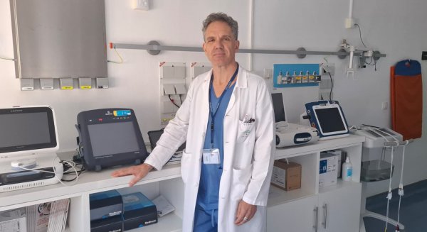 El Hospital Axarquía mejora la calidad de vida de más de 600 pacientes con problemas cardíacos 