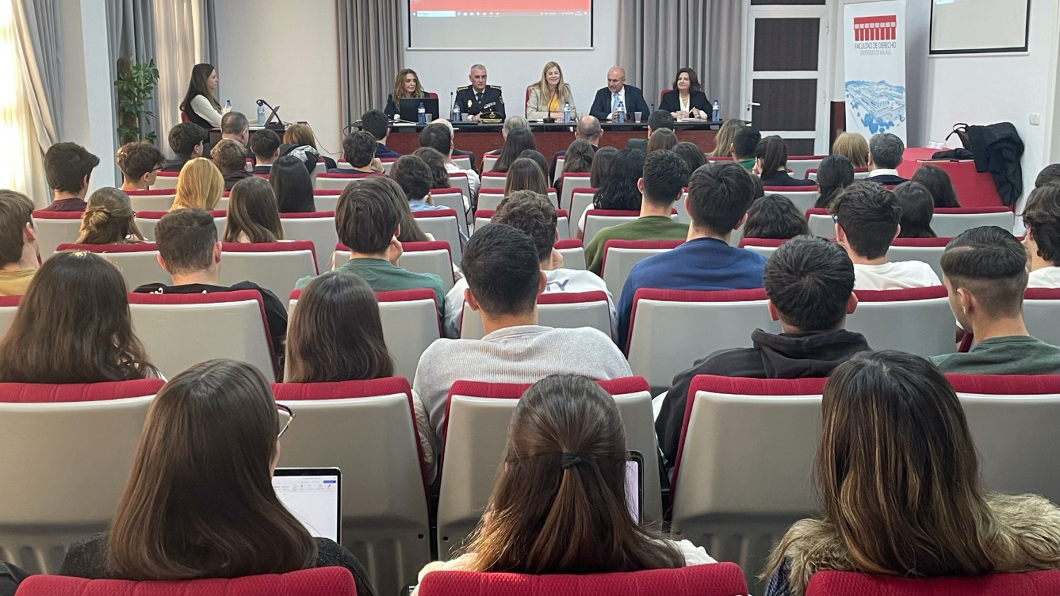 La Fundación General de la UMA celebra un curso sobre los fundamentos de la política y cultura de Defensa en España