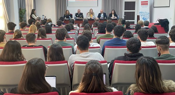 La Fundación General de la UMA celebra un curso sobre los fundamentos de la política y cultura de Defensa en España