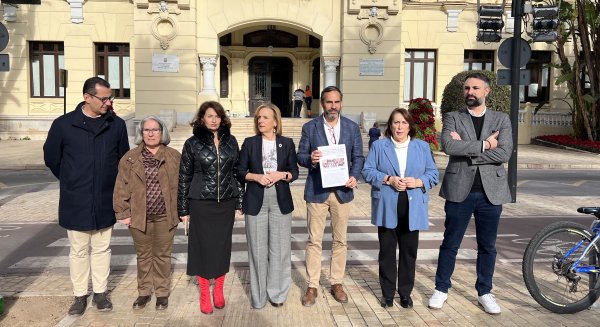 El PSOE exige a De la Torre explicaciones por 'dejar caducar' expedientes de cancelación de pisos turísticos ilegales