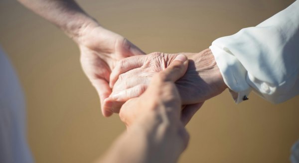 El servicio de ayuda a domicilio del Ayuntamiento de Málaga atiende a 6.724 personas con dependencia en la ciudad