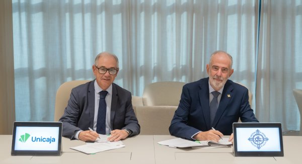 Unicaja y la Agrupación de Cofradías de Semana Santa de Málaga renuevan su tradicional convenio de colaboración