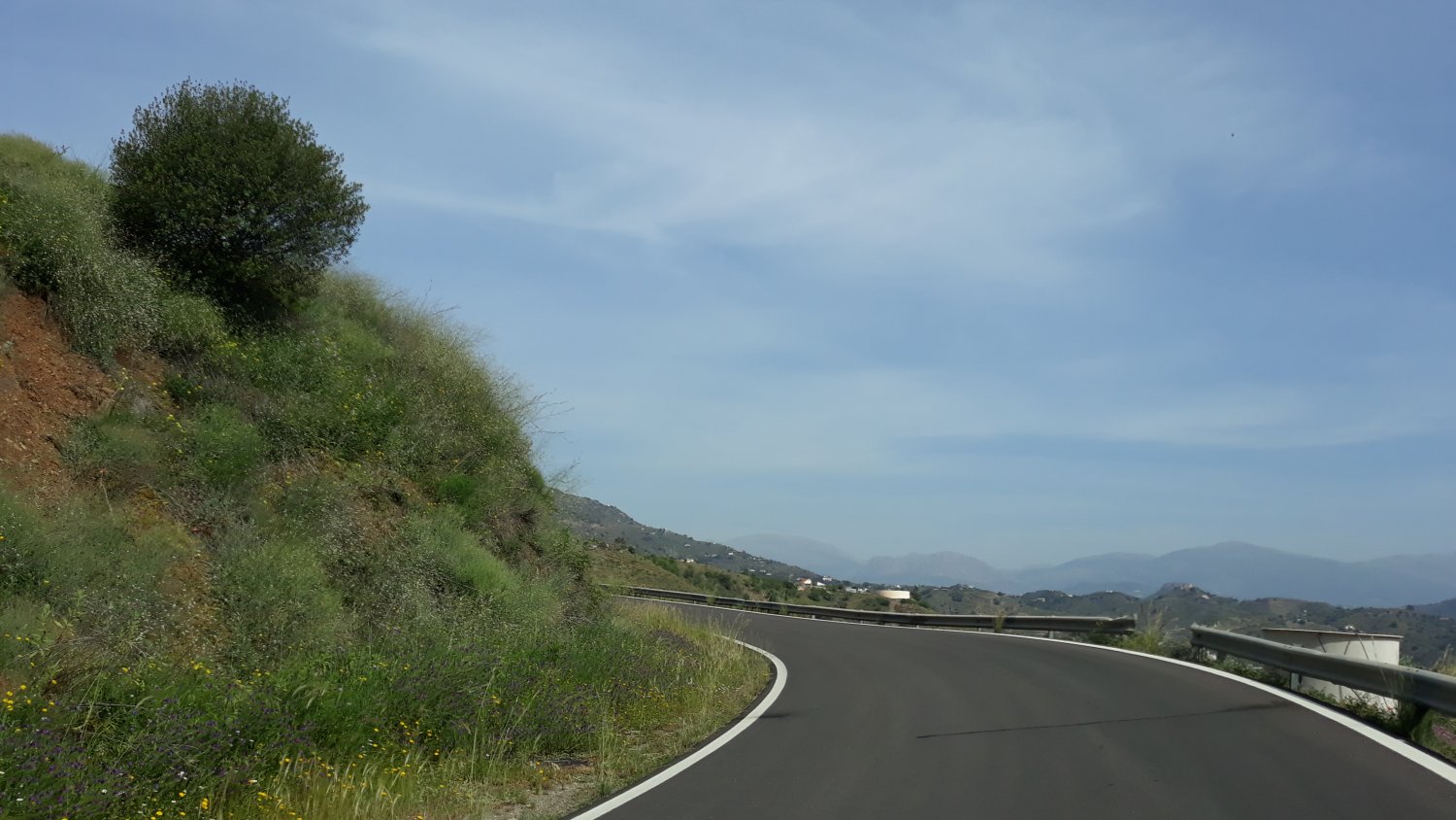 La Diputación licita por 411.000 euros obras de seguridad vial entre Benamargosa y Cútar