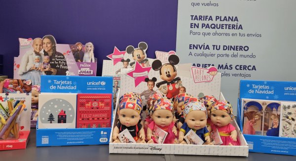 Correos celebra la Navidad con una amplia oferta de productos en sus 68 oficinas de Málaga