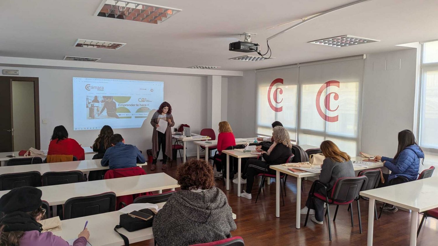 El programa Crea y Emprende + impulsa a 17 nuevos proyectos emprendedores en Andalucía
