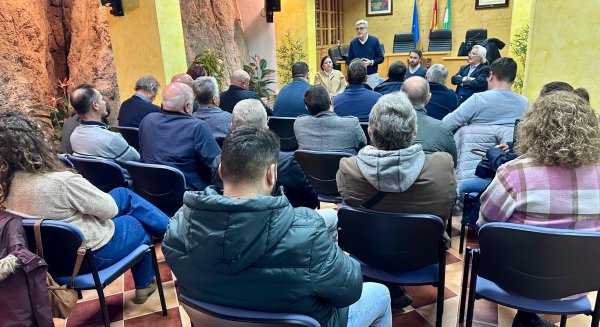 El PSOE de Málaga denuncia los 'continuos incumplimientos' de Junta y Diputación con los municipios de la Axarquía