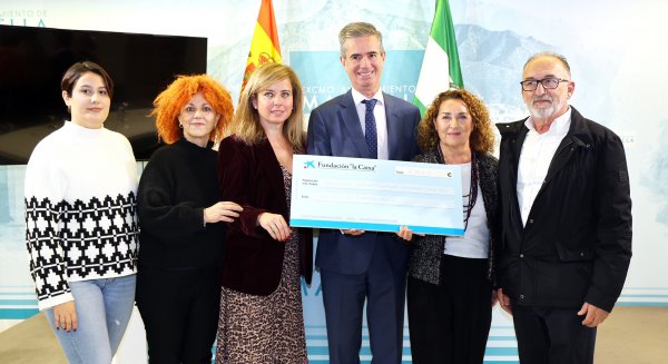 El Ayuntamiento de Marbella respalda la iniciativa solidaria de CIT y La Caixa para donar regalos a familias atendidas por ONGs