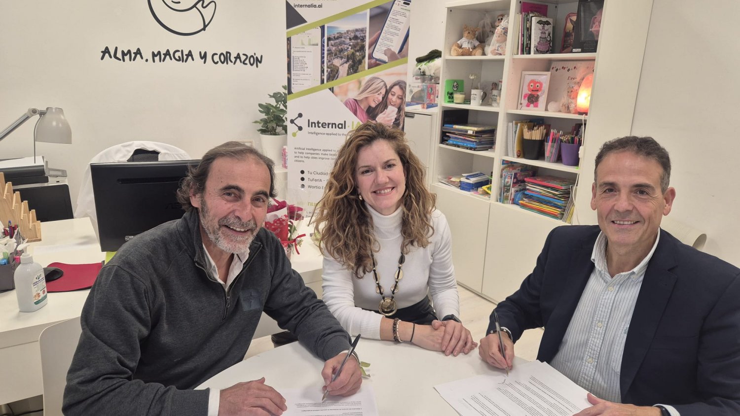 Fundación Olivares e Internal·IA lanzan un asistente emocional con IA para familias oncológicas y en duelo