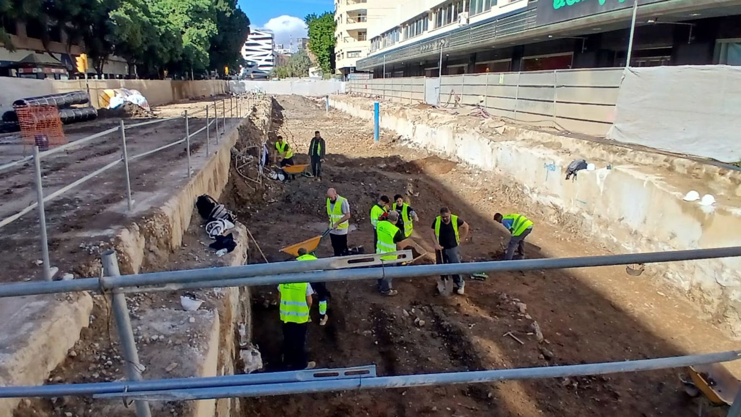 Hallan una necrópolis romana de los siglos II-IV en la obra del Metro de Málaga