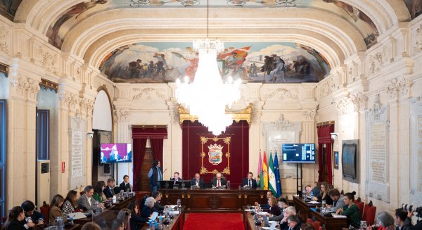 El Ayuntamiento de Málaga aprueba un presupuesto de más de 1.200 millones que prioriza vivienda y barrios