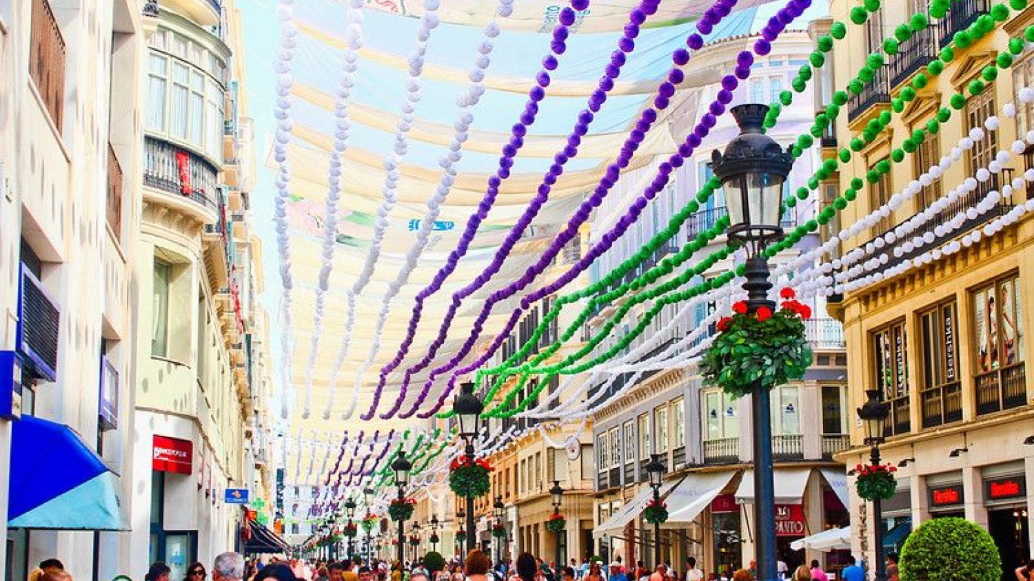La Policía Local de Málaga tramita 39 denuncias en materia de control de ruidos y convivencia ciudadana en la última semana