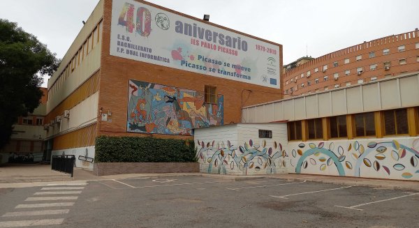 Educación invierte cerca de 60.000 euros en la retirada de amianto en el IES Pablo Picasso de Málaga