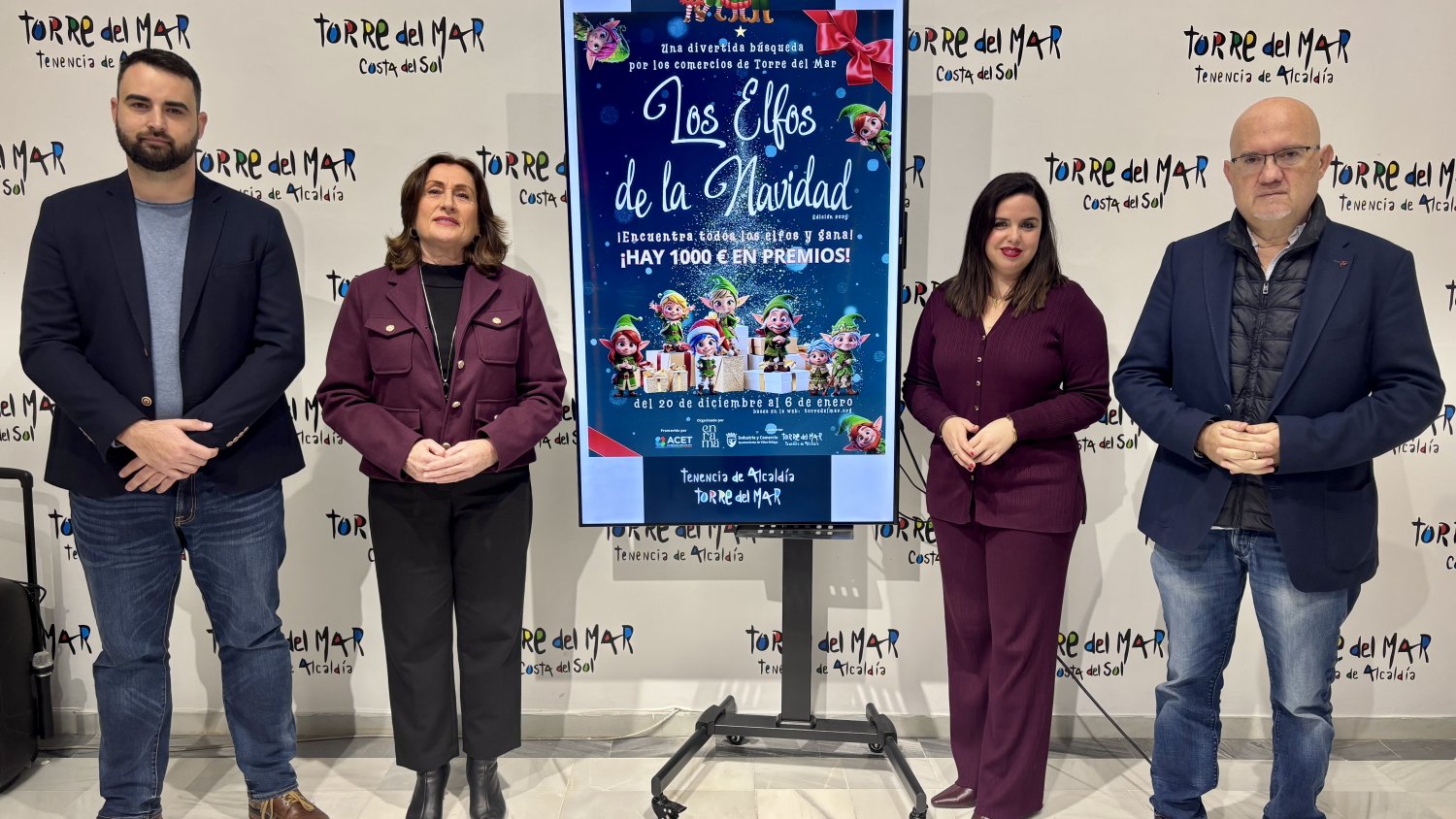 Torre del Mar presenta la campaña 'Los Elfos de la Navidad' para dinamizar el comercio local