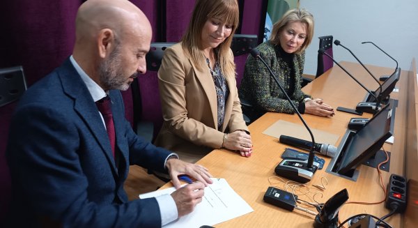 Subdelegación, Junta y agentes sociales se alían para impulsar el arraigo socioformativo de personas migrantes en Málaga