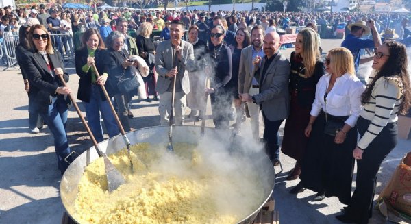 Más de seis toneladas y media de ingredientes y 180 arrobas de vino preparadas para la Fiesta de las Migas de Torrox