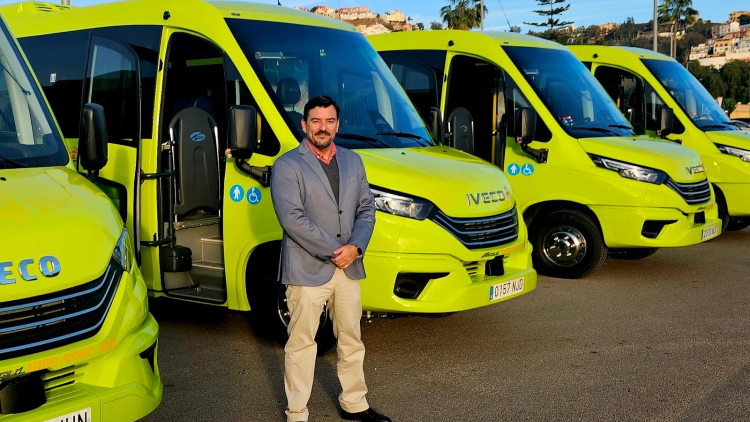 El Ayuntamiento de Rincón de la Victoria incorpora una nueva flota de autobuses para mejorar el transporte público urbano 