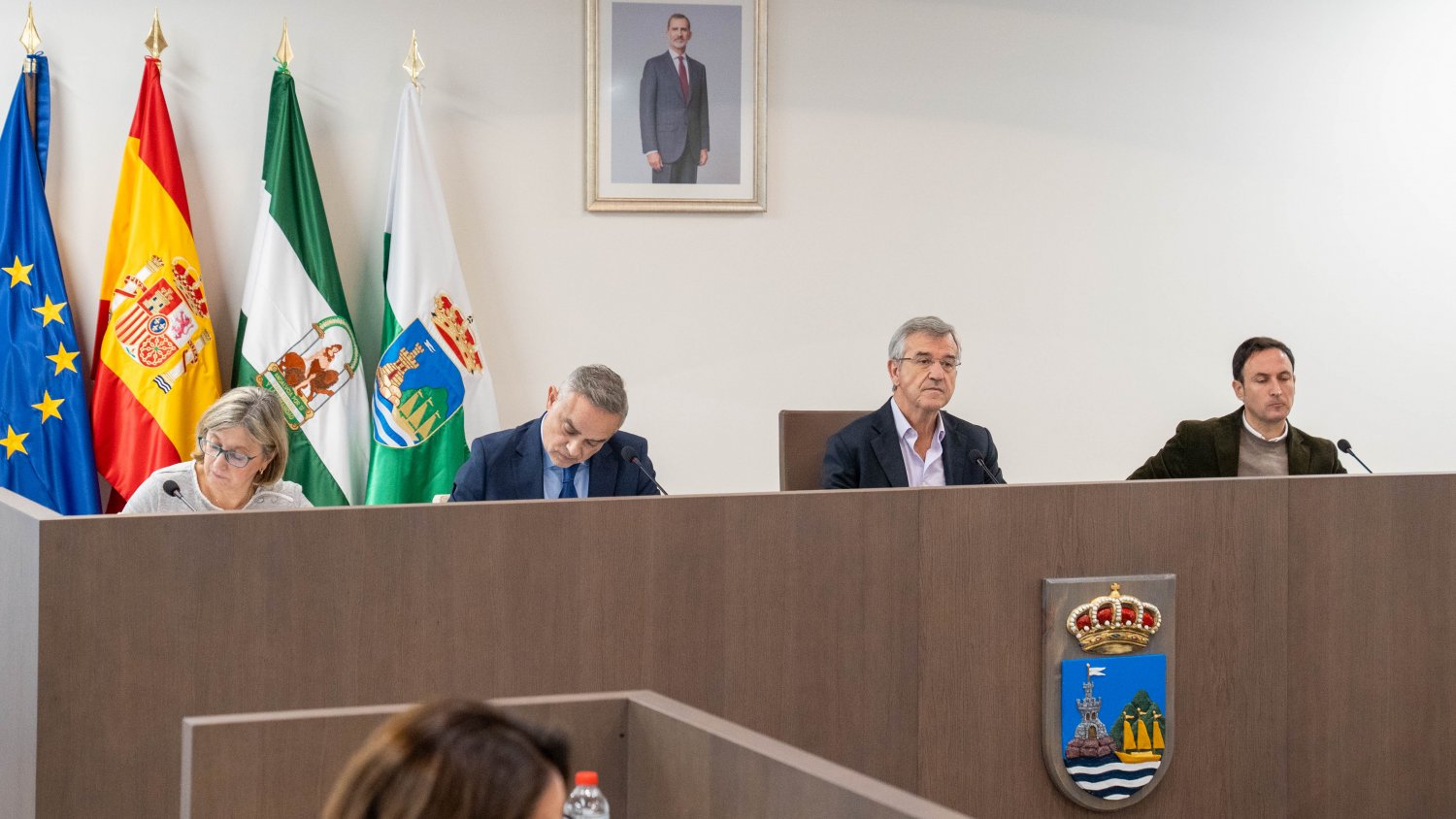 El Ayuntamiento de Estepona cierra un año marcado por la liquidación de la deuda heredada y la bajada histórica de impuestos 