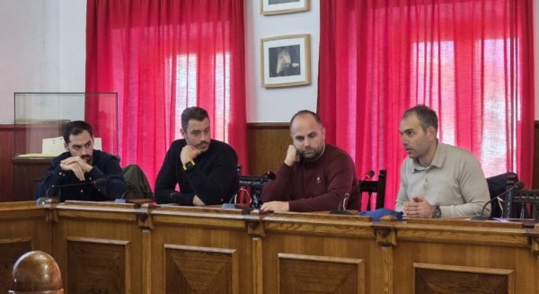 Por Andalucía acusa a Moreno Bonilla de abandonar a Teba y exige ya un nuevo colegio público para el municipio